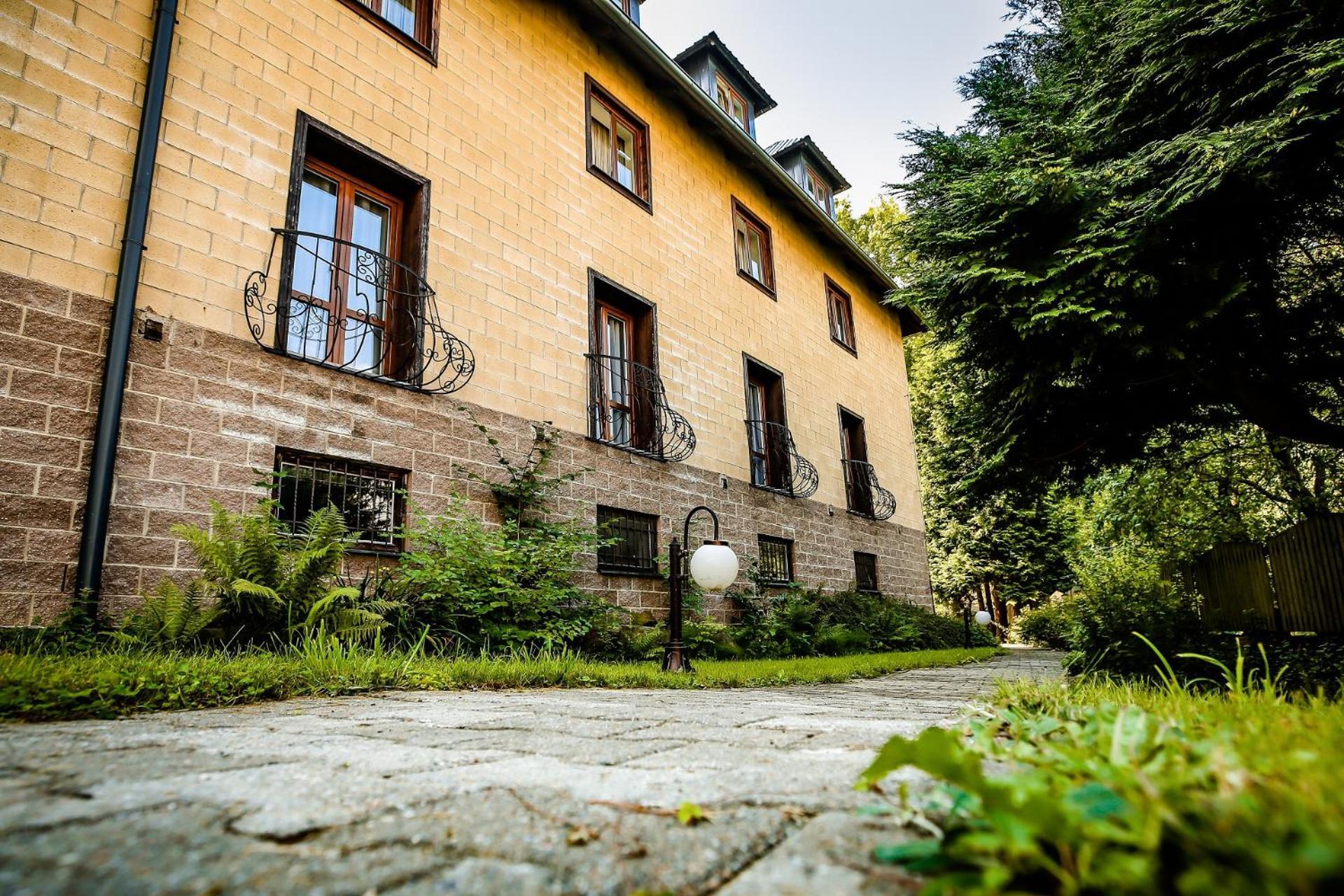 Hotel Gong Штрамберк Экстерьер фото